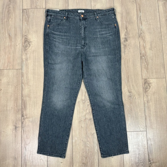NWT Wrangler Walker 677 High Rise Slim Jeans Gray Wash Denim Size 34 x 28 - Picture 3 of 11